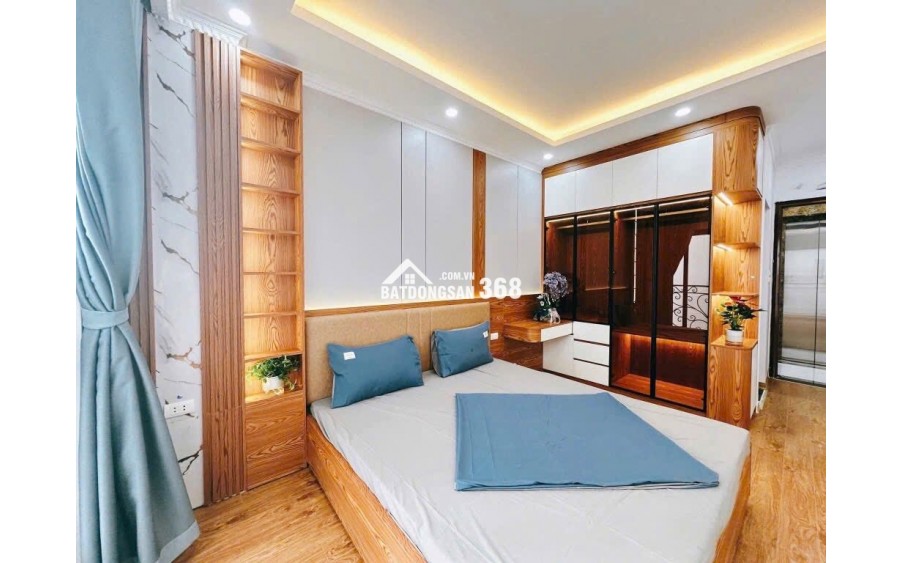 Bán nhà Trương Định 5 Tầng Thang Máy Mới Kính Koong 42m Nhỉnh 8 Tỷ